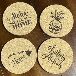 🇺🇸 Cork Coasters with a Hawai’i theme.